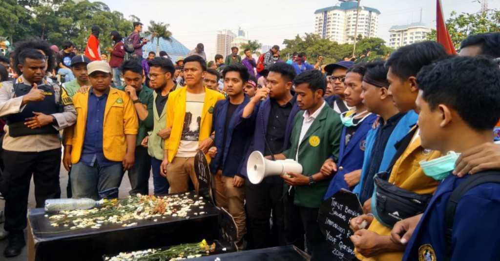 MPR Sarankan Mahasiswa Gelar Demo Usai Presiden Dilantik