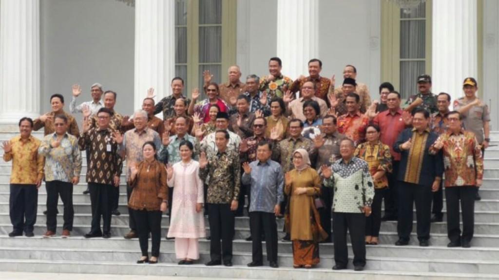 Jokowi Silaturahim dengan JK dan Para Menteri di Hari Terakhir Kepemimpinan