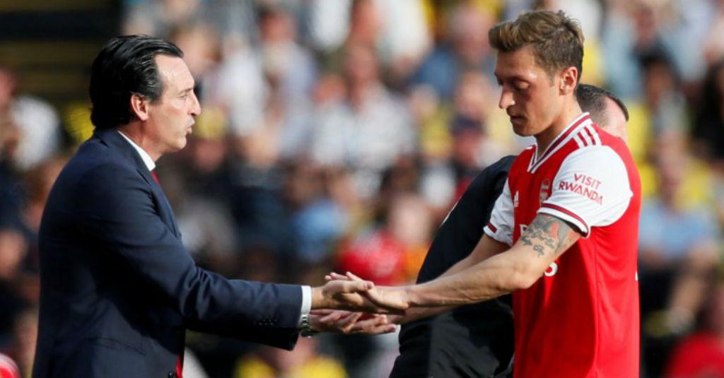 Alasan Unai Emery Sering Jadikan Ozil Penghangat Bangku Cadangan