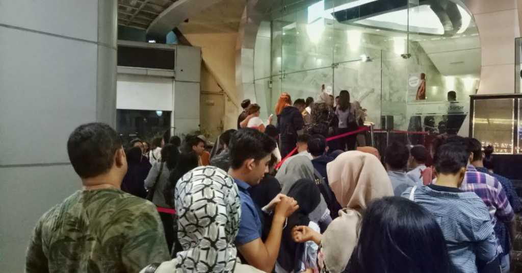 Marcell Gelar Konser, Antrean Penonton hingga ke Area Luar Balai Sarbini