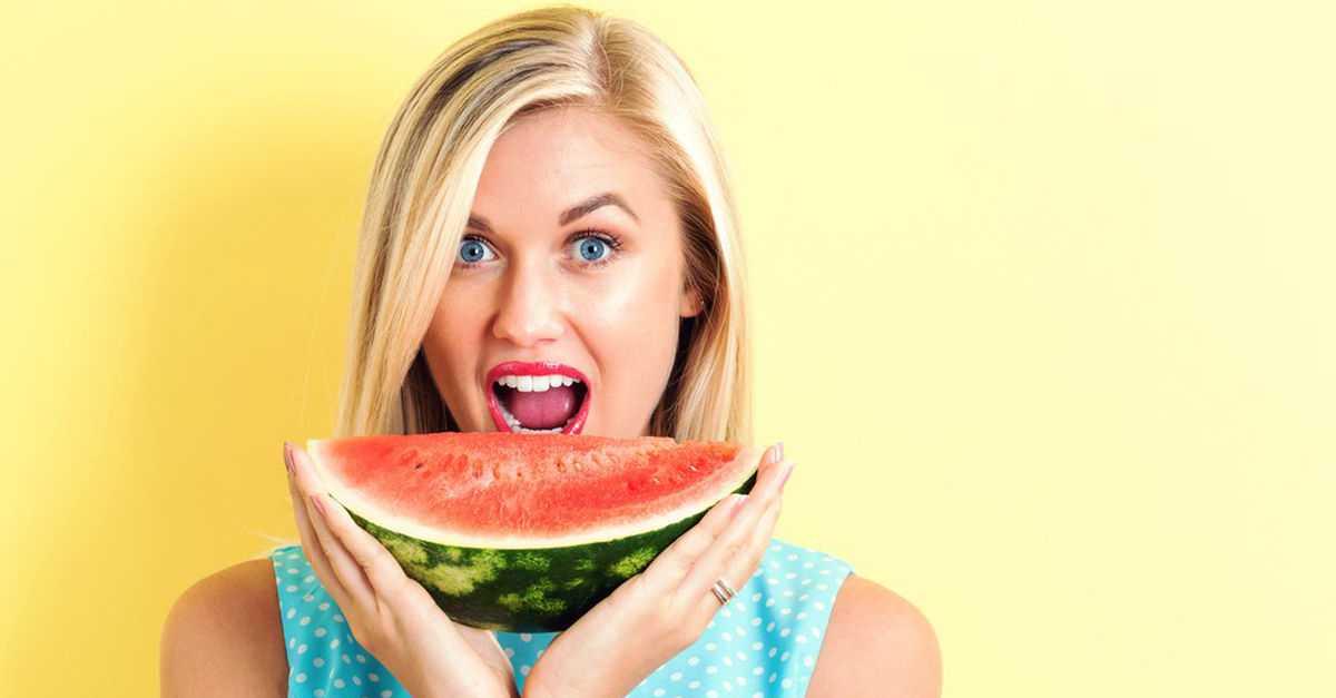 Turunkan Tekanan Darah Tinggi dengan Buah Semangka