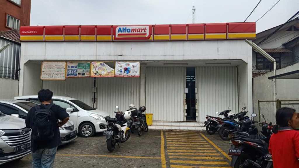 Alfamart Cawang Disatroni Maling, Brankas Berisi Uang Puluhan Juta Raib