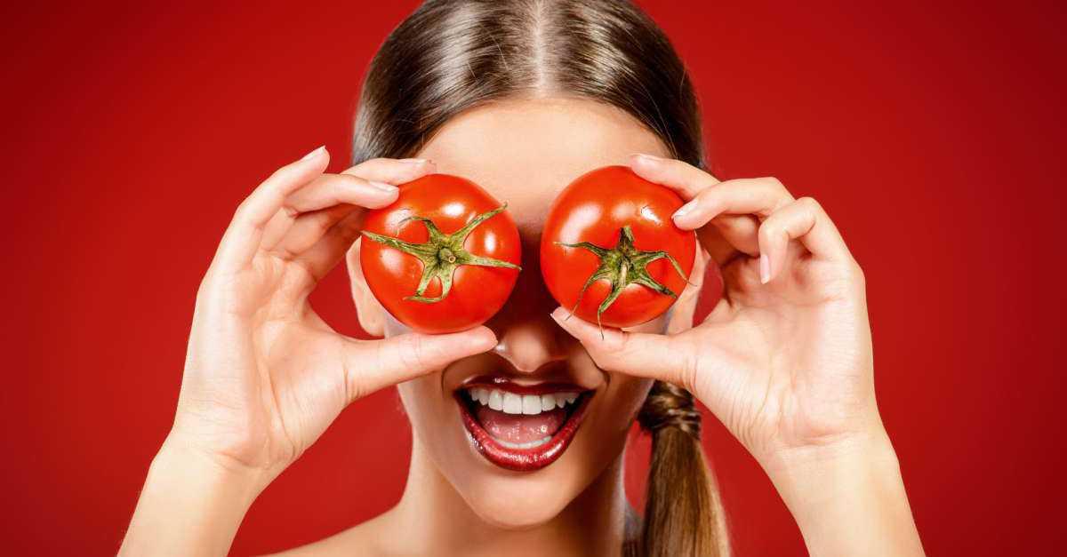 Lawan Bahaya Sinar UV dengan Rutin Konsumsi Buah Tomat