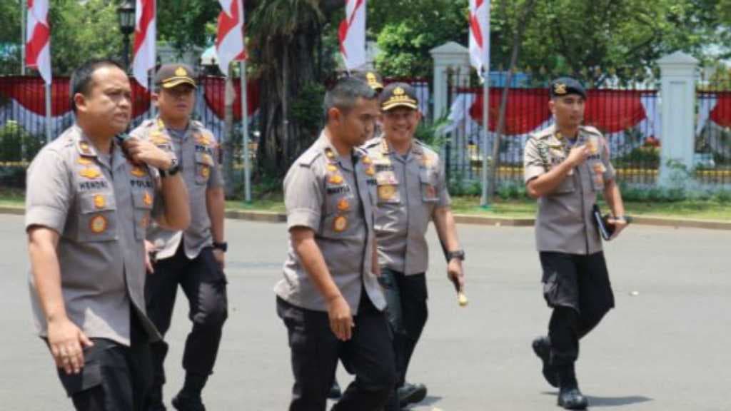 Sambangi Istana Tanpa Berkemeja Putih, Tito Karnavian Singgung Soal Ini