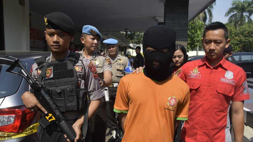 Jual Gadis Perawan ke Pria Hidung Belang, Dua Pelaku Diciduk Saat Transaksi