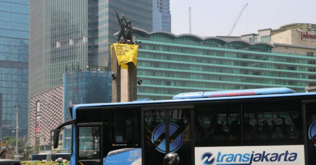 Anies Soal Aksi Greenpeace Bentangkan Spanduk: Itu Pesan untuk Dunia