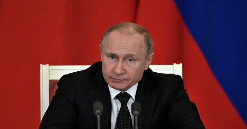 Wajah Vladimir Putin Jadi Tren Fashion di Rusia