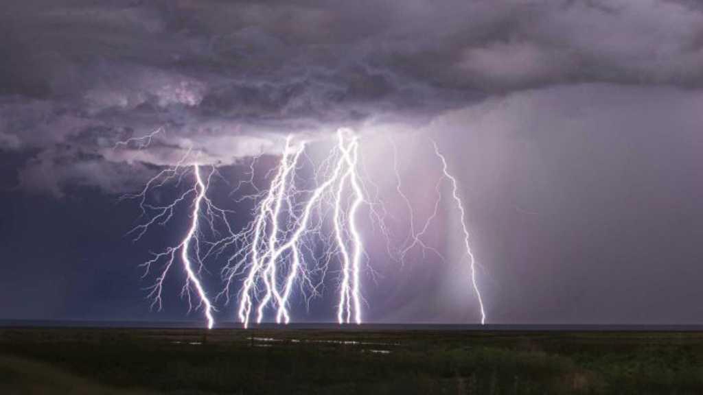 Penampakan Fenomena Gravitasi Atmosfer Berhasil Tertangkap Kamera Satelit