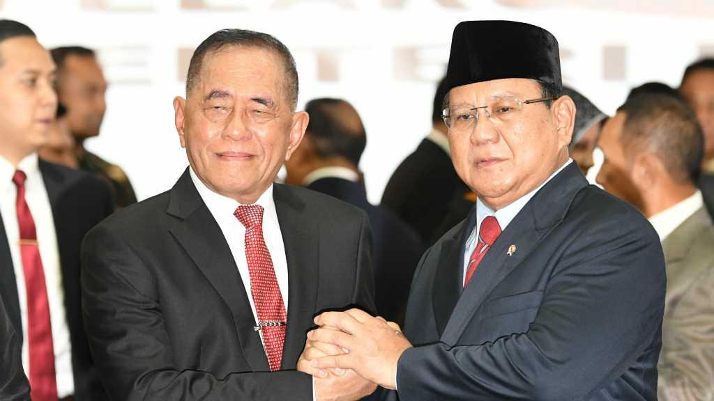 Bagaimana Nasib Politik Identitas 02 Usai Prabowo Jadi Menhan?