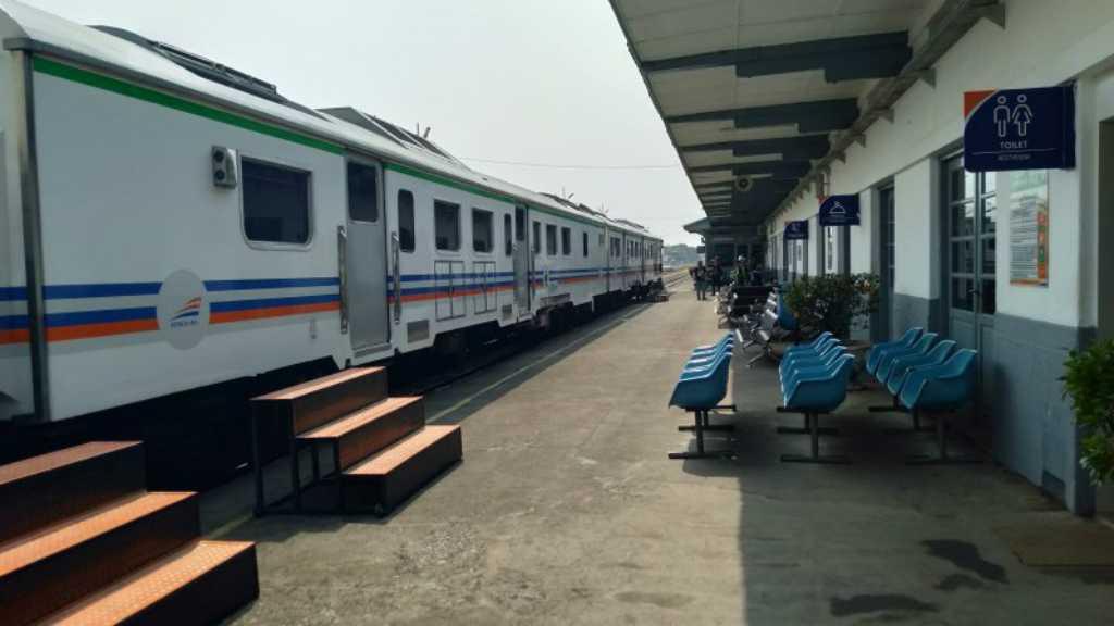 Trek KRL Diperpanjang dari Jakarta hingga Cikampek