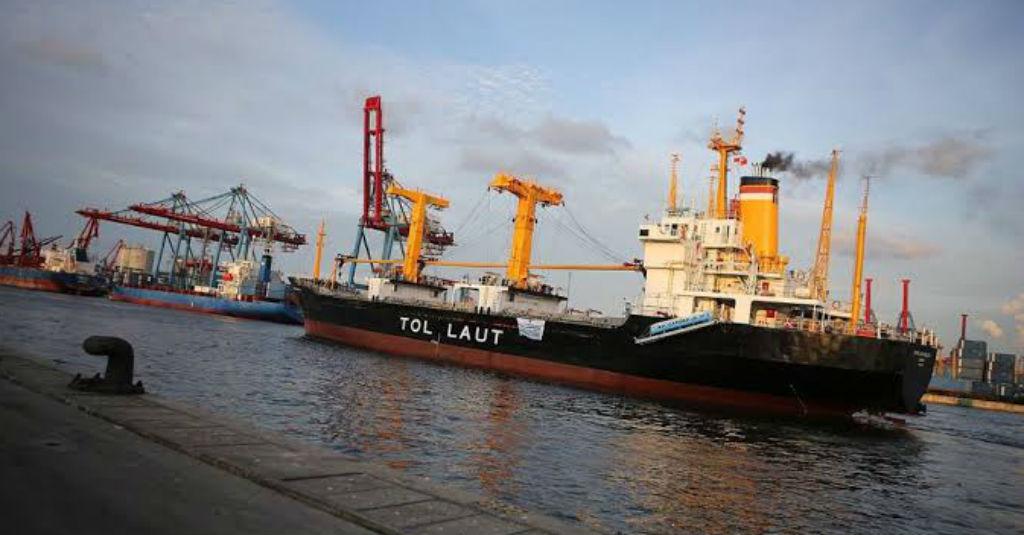 Ada Oknum Swasta yang Kuasai Tol Laut, Jokowi: Tolong Diselesaikan!