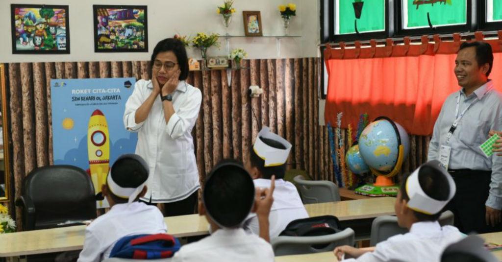 Sri Mulyani Lempar Pertanyaan ke Siswa SD, Jawabannya buat Geger!