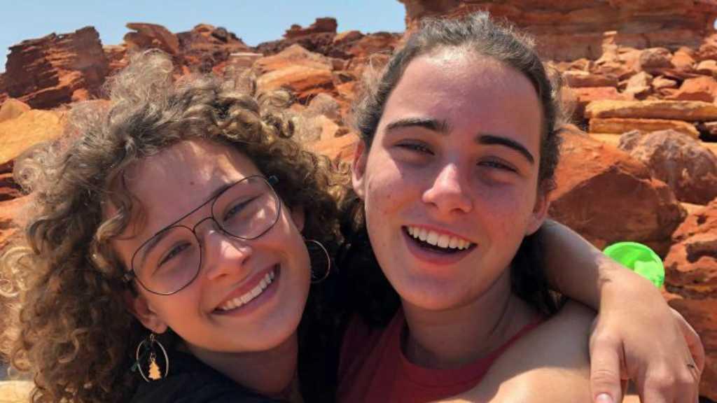 Dua Remaja Asal Australia Ini Layak Dicap sebagai Superhero di Bali