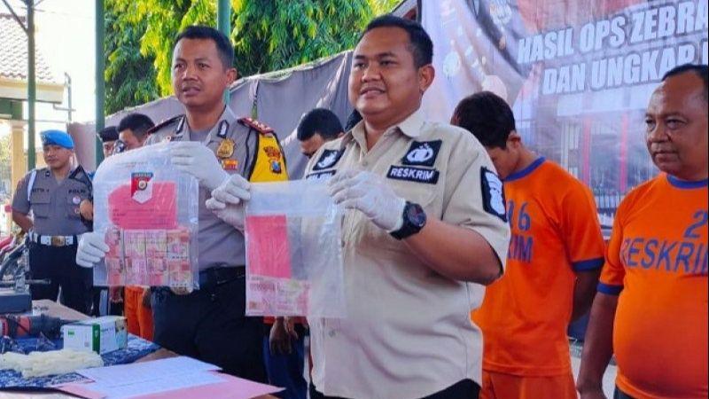 Gelar Bursa Taruhan Pemilihan Kepala Desa, 10 Orang Ditangkap di Kediri