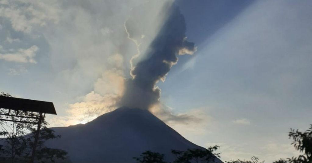 Letusan Gunung Merapi, Hujan Abu di Sawangan dan Magelang
