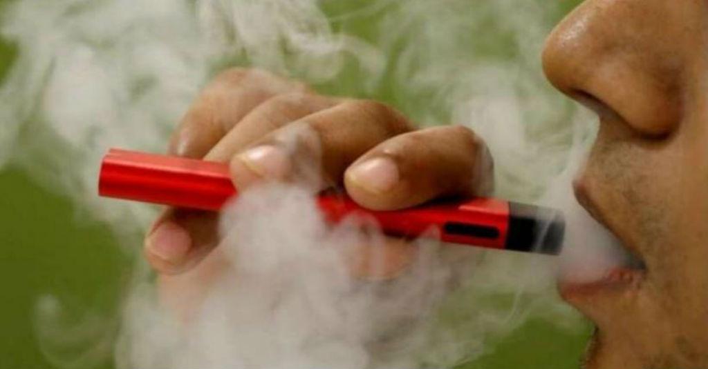 AS Naikkan Usia Minimum Pengguna Rokok Elektrik Jadi 21 Tahun