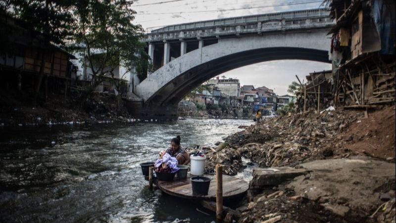 118 bidang Tanah di Bantaran Ciliwung Belum Dibayar, Normalisasi Terhenti