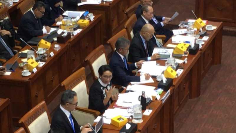 Ditanya Pencekalan Rizieq saat Raker Komisi I, Respon Menlu Malah Begini