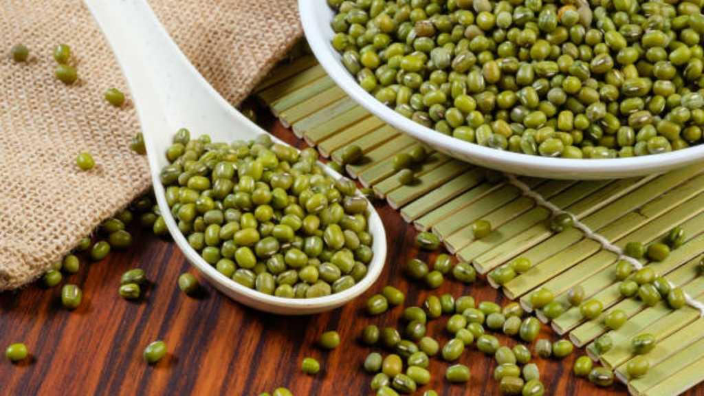 Tak Asing Bagi Lidah Orang Asia, Ini 5 Manfaat Kesehatan dari Kacang Hijau
