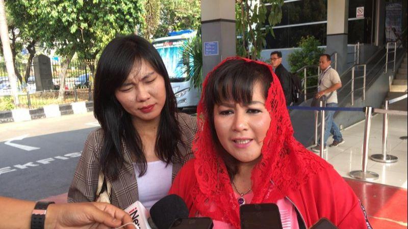 Dewi Tanjung Siap Dilaporkan Balik oleh Kubu Novel Baswedan