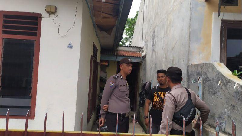 Polisi Geledah Rumah Pelaku Bom Bunuh Diri di Polrestabes Medan
