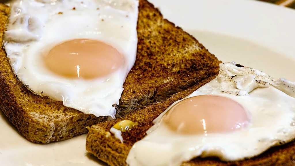 5 Makanan Manjur yang Bisa Bantu Penyembuhan Patah Tulang