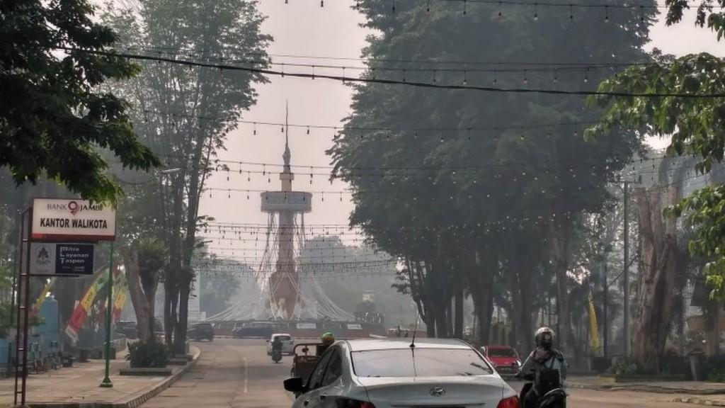 Tak Ada Kebakaran Lahan, Jambi Masih Saja Diselimuti Kabut Asap