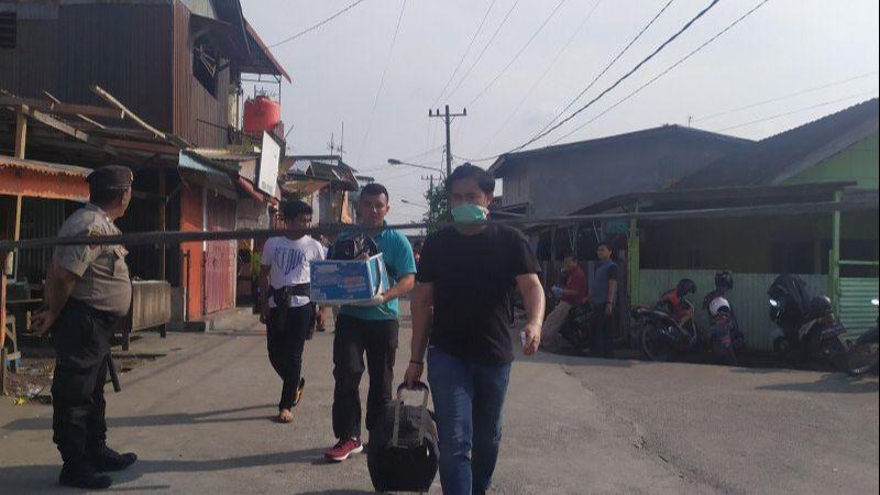 Rumah Guru Ngaji Pelaku Bom Bunuh Diri Digeledah, Sejumlah Barang Disita