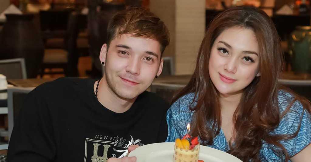 Deretan Selebritis Ini Membuat Tato Kembar Sebagai Bukti Cinta