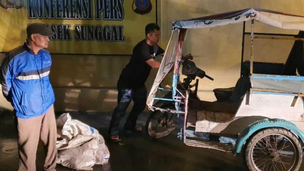 Viral Cerita Polisi Tangkap Tangan Pembuang Bangkai Babi di Sumut