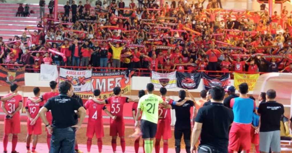 Semen Padang Ajak Suporter Jaga Ketertiban di Stadion