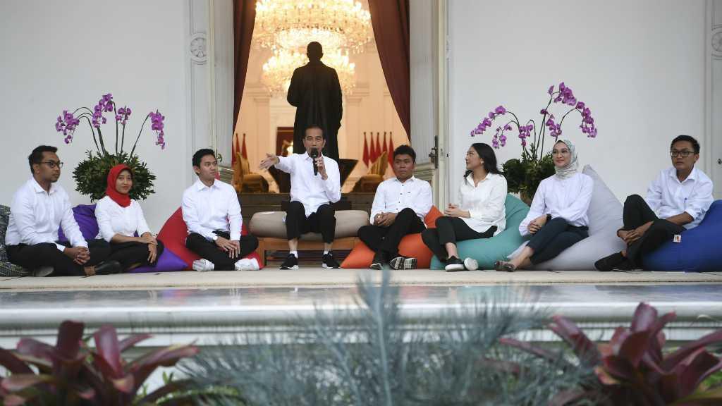 Sosok Angkie Yudistia, Stafsus Jokowi nan Cantik Penyandang Disabilitas