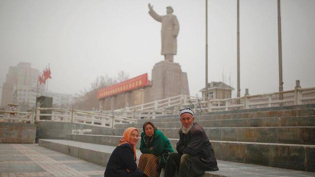 Melihat Cara Kerja 'Mematikan' Otoritas China Terhadap Muslim Uighur