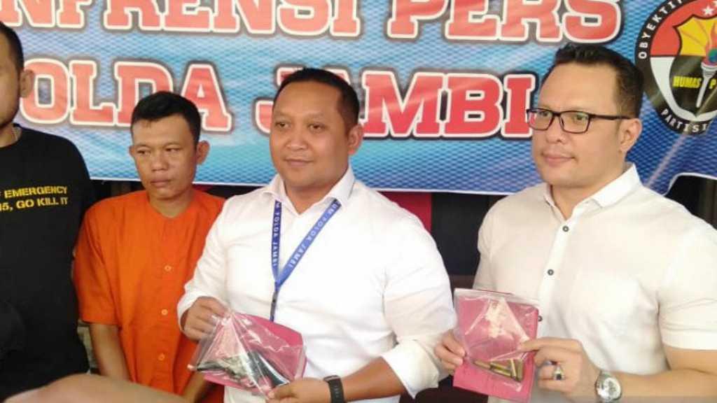 Resahkan Warga, Edi Mulyadi Si Polisi Gadungan Bersenpi Dicokok Polda Jambi