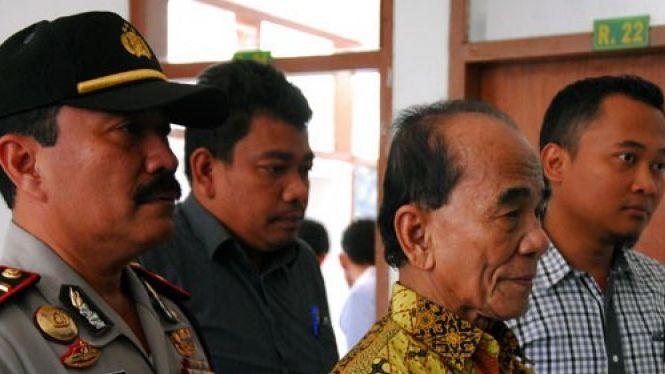 Jokowi Beri Grasi ke Terpidana Korupsi Eks Gubernur Riau Annas Maamun
