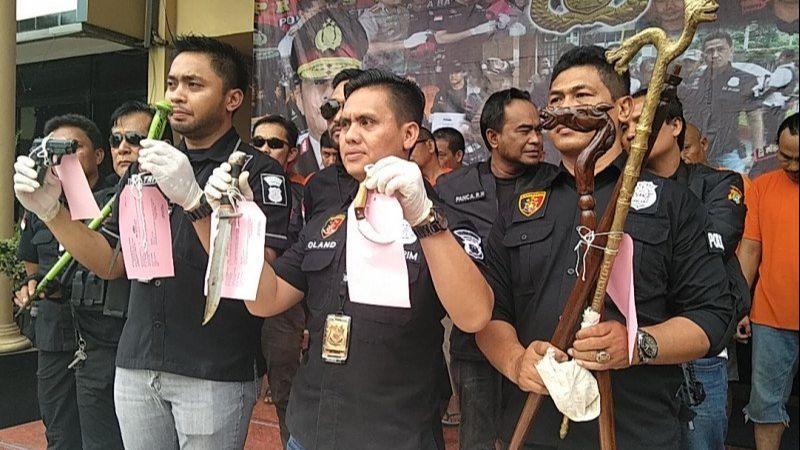 Pengepungan Rumah Jadi Awal Tertangkapnya Belasan Preman di Jelambar