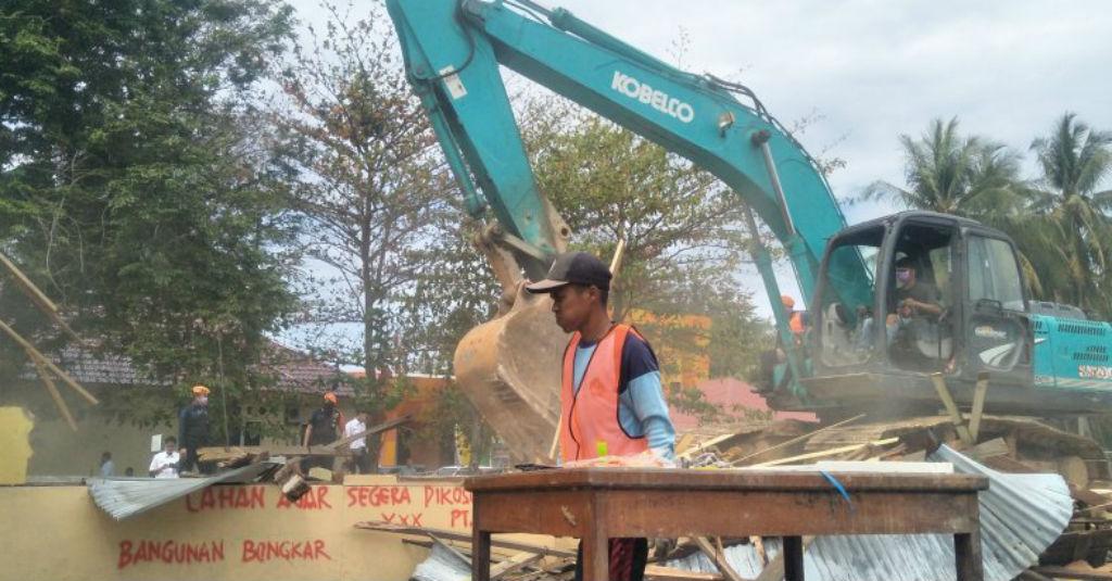 PT KAI Sumbar Tertibkan Kios di Stasiun Pariaman