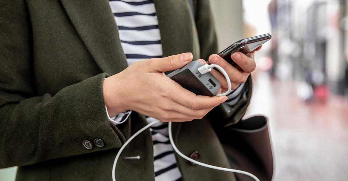 5 Perlengkapan Gadget yang Wajib Kamu Bawa Saat Liburan