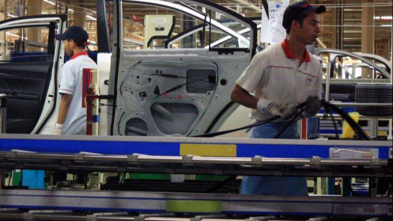 Dampak Kenaikan UMK, Perusahaan di Karawang Akan Kurangi Jumlah Karyawan