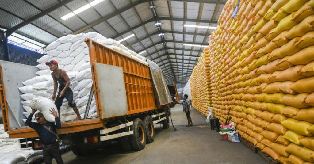 Mutu 20.000 Ton Beras Bulog Turun! Ini Kata Eks Mentan Anton Apriyantono