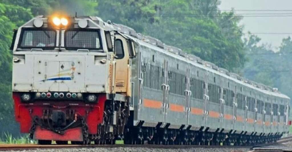 Akibat Tanah Longsor, Kereta Bogor-Sukabumi Dibatalkan