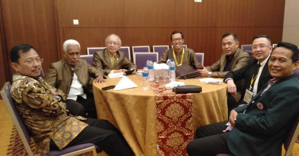 10th Anniversary ISWAM Dihadiri Menteri dan Artis Tanah Air