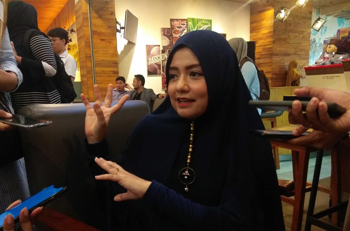 Senang Liburan, Begini Cara Tika Ramlan Buat Anak Gak Cranky