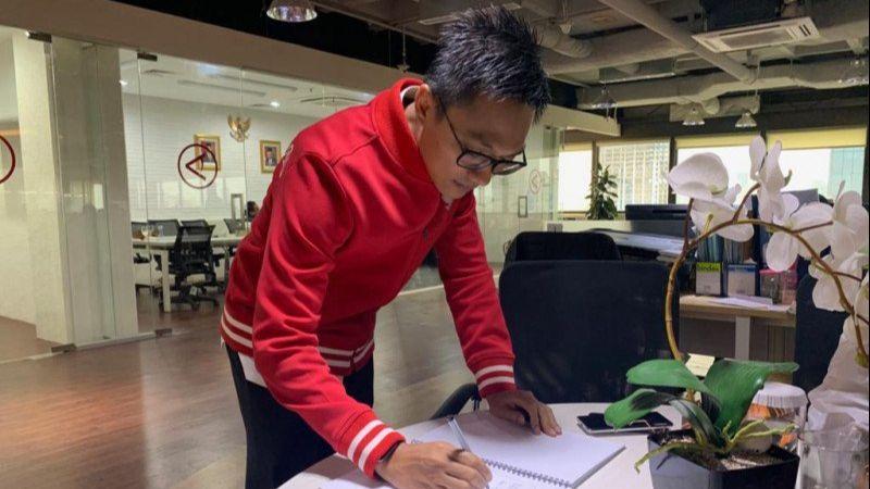 Cerita Stafsus Jokowi, Dibisiki Mensesneg Salah Kostum saat Acara di Istana
