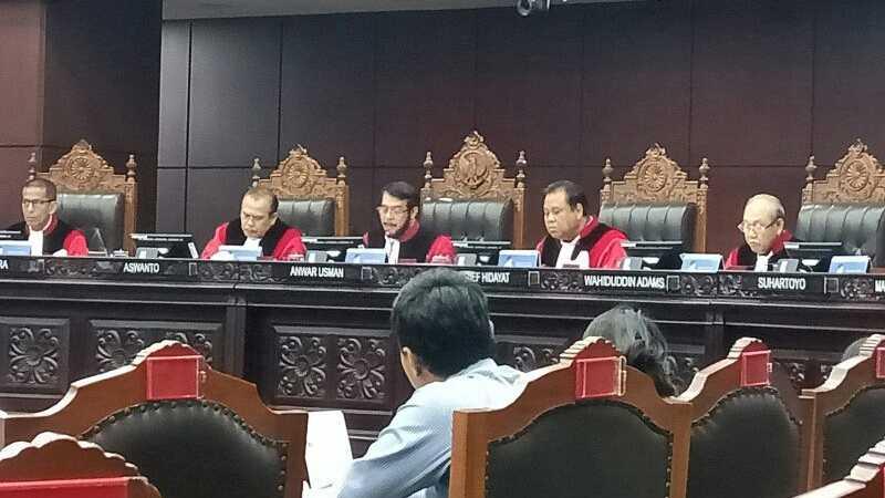 Tok! MK Tolak Gugatan Soal Syarat Usia Kepala Daerah yang Diajukan PSI