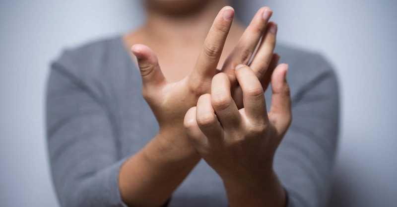 Sering Temukan Jari Mengerut saat Terendam Air? Ini Penjelasannya
