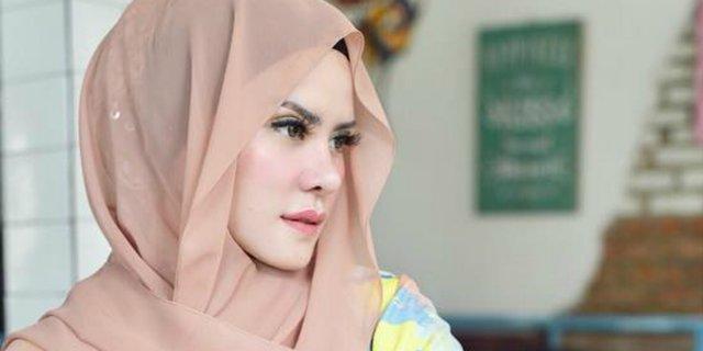 Kekecewaan Angel Lelga soal Perceraiannya dengan Vicky Prasetyo Yang Gugur