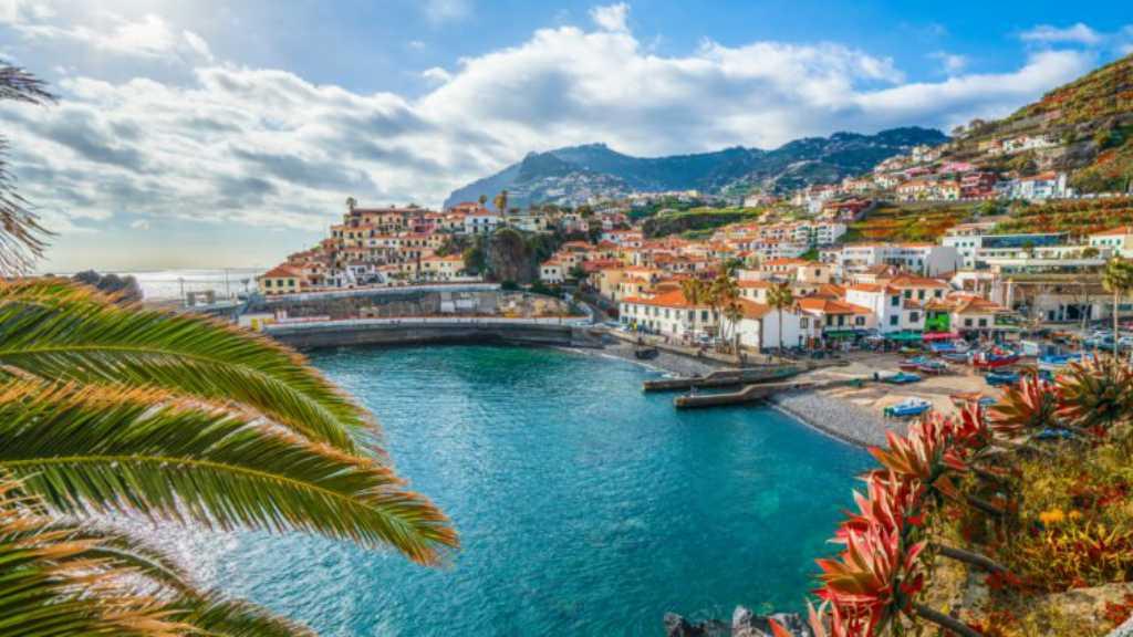 Daftar 5 Negara Paling Damai di Dunia! Ada yang Dream List Kamu Nggak?