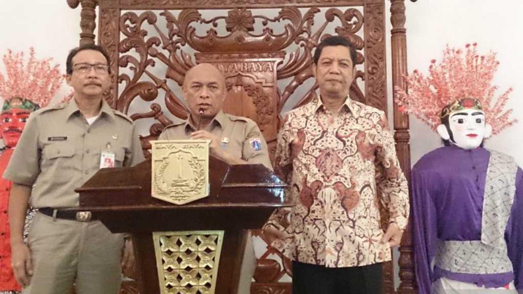 Lurah Jelambar Dibebastugaskan Gegara Suruh Pegawai Honorer Masuk Got