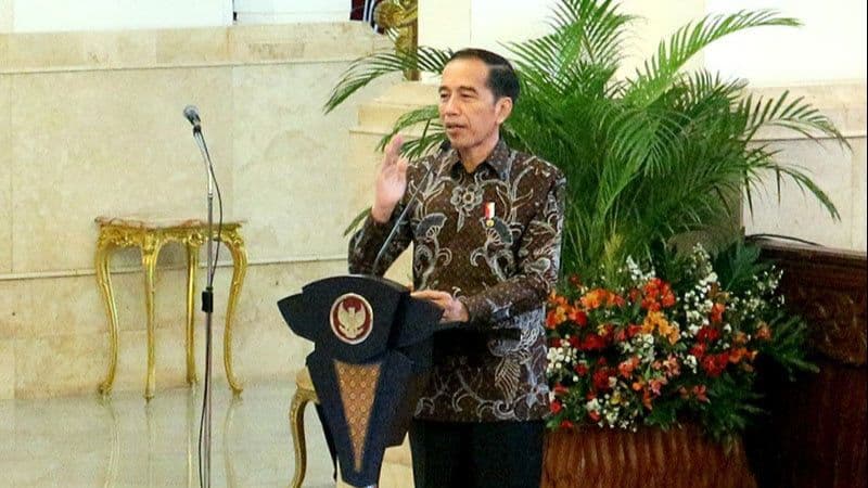 Jokowi Bisiki Ketua DPR, Minta Omnibus Law Rampung dalam 3 Bulan